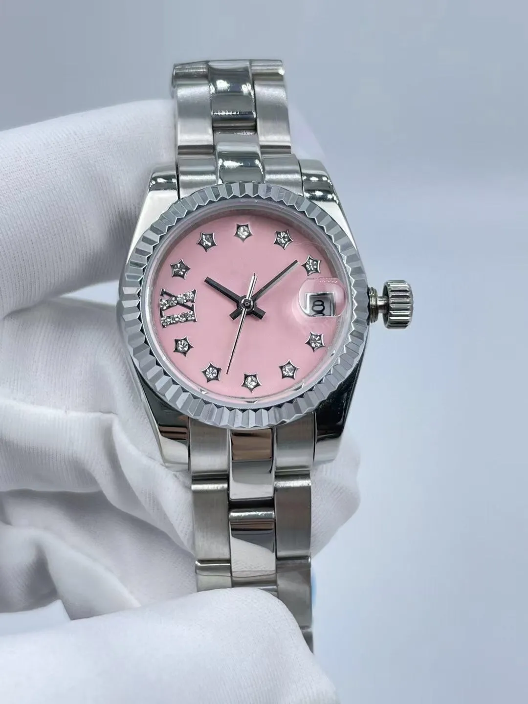 28 -миллиметровая женщина смотрит на алмаз. Автоматические механические женские наручные часы розовые лица из нержавеющей стали модельер модельер леди -наручные часы Woman Watch