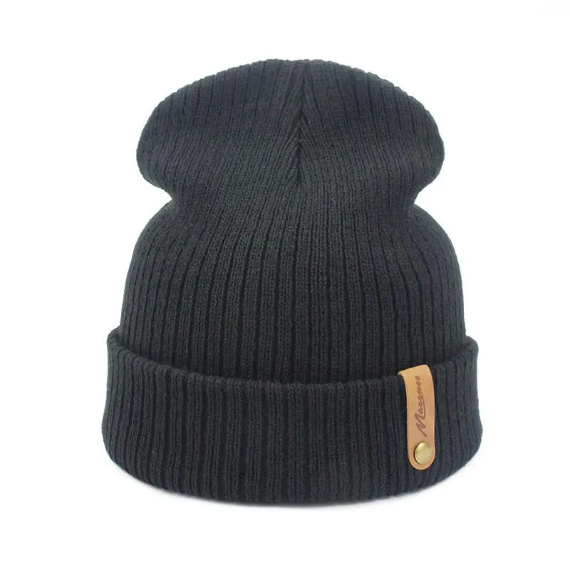 Bérets automne hiver chapeau pour femmes hommes unisexs crullies bonneties chapeaux tricoté en plein air chapeaux de couleur solide papa beanie