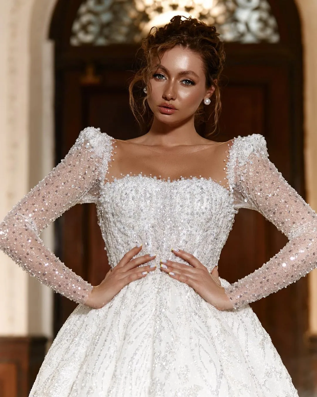 Vestido De Novia De Encaje Sin Espalda, Manga Larga Y Cuello Barco Con  Lentejuelas, Barrido O Volantes, Satén, Talla Grande Hecha A Medida De  217,36 € | DHgate, image size:1080x1349