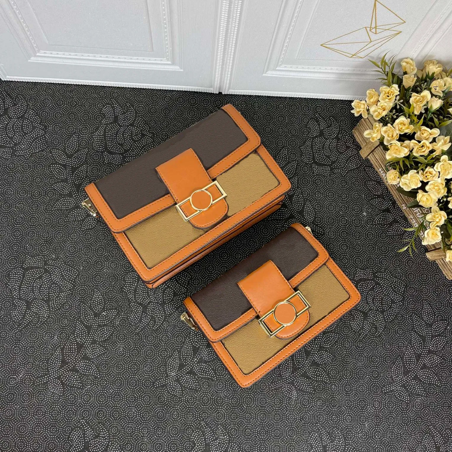 Högkvalitativa Luxurys designers väskor handväskor kvinnor messenger handväska dauphine monogramchain axel crossbody väska