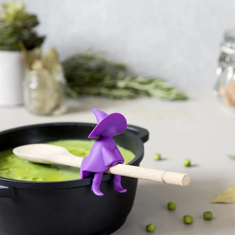 Spill-Proof Device Creative Silicone Cartoon Witch Soup Pot Cover Spill-Proof Kitchen Gadget