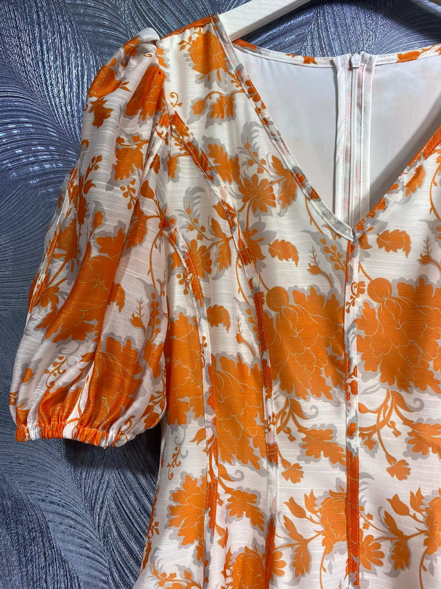 大阪オンライン 22ヨーロッパのファッション夏の新しいvネックプリント半袖ドレスを Dhgate Japan 流行 Acelerando Com Ec