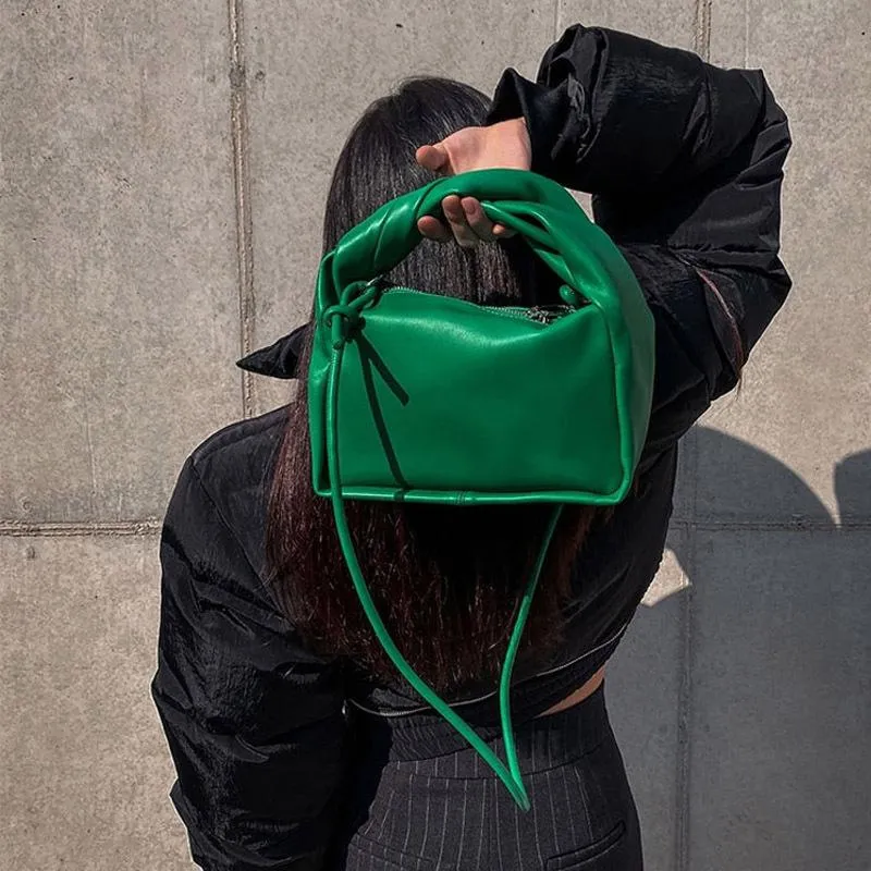 HBP Black Designer fashion twist handbag simple retro temperament solid color messenger bag