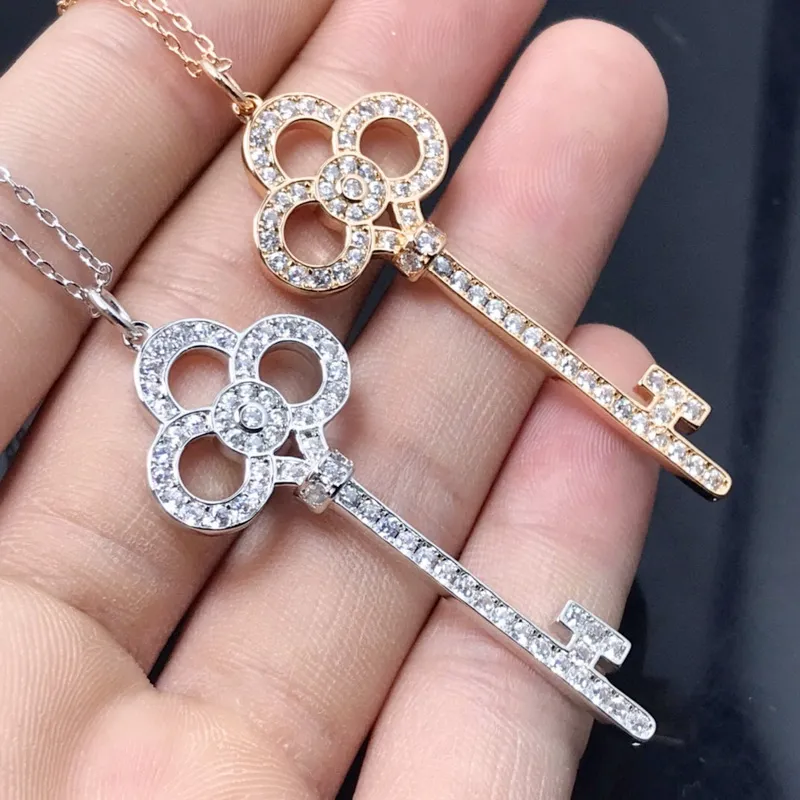 Europe America Fashion Lady Women Brass Engraved T Letter 18K Gold Chain Necklace With Pave Diamond Crown Key Pendant272i