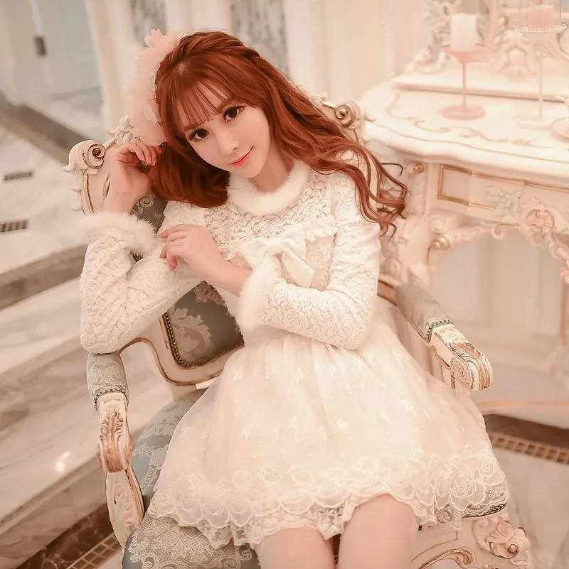 Casual jurken Princess Sweet Lolita White Dress Candy Rain Bow Lace Decoratie A-lijn ronde kraag nagel kralen Japans ontwerp C16CD5915