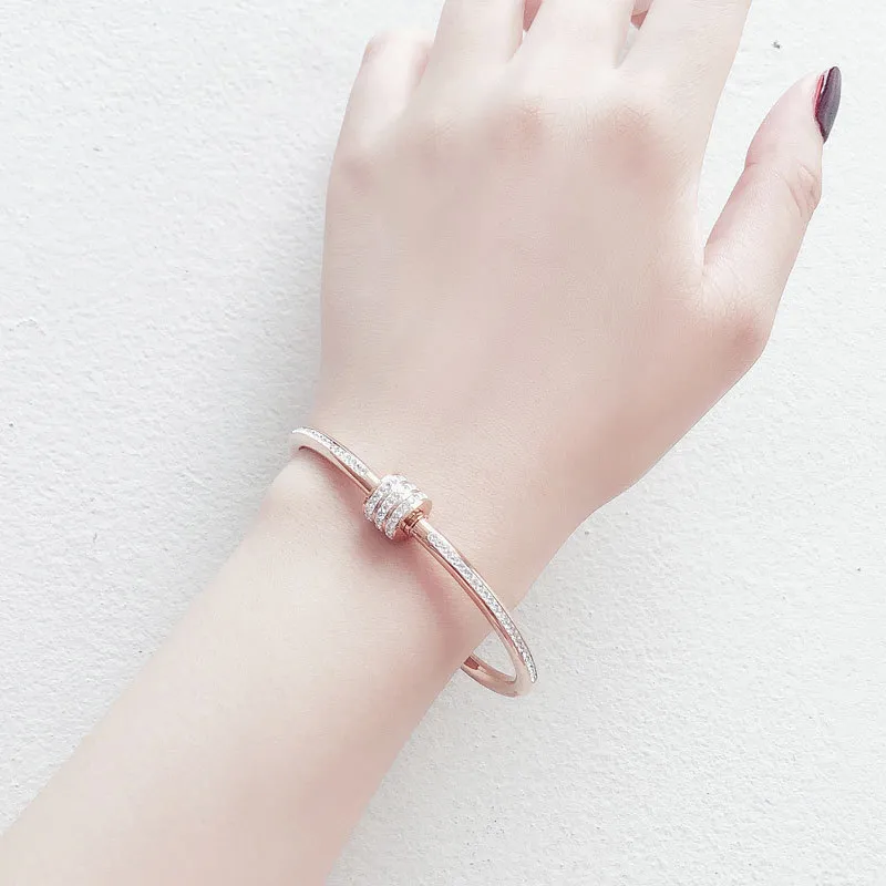 Europäische neue Marke Luxus Mikroset Zirkon Runde Armreifen Schmuck Persönlichkeit Frauen hochwertiges Roségold-Armband Accessoires