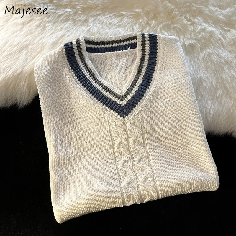 SWEATER VEAT MEN V DECK White Ins College Pary Korean Style Spring Nowy wszechpakujący popularny na drutach miękki luźny swobodny moda L220801