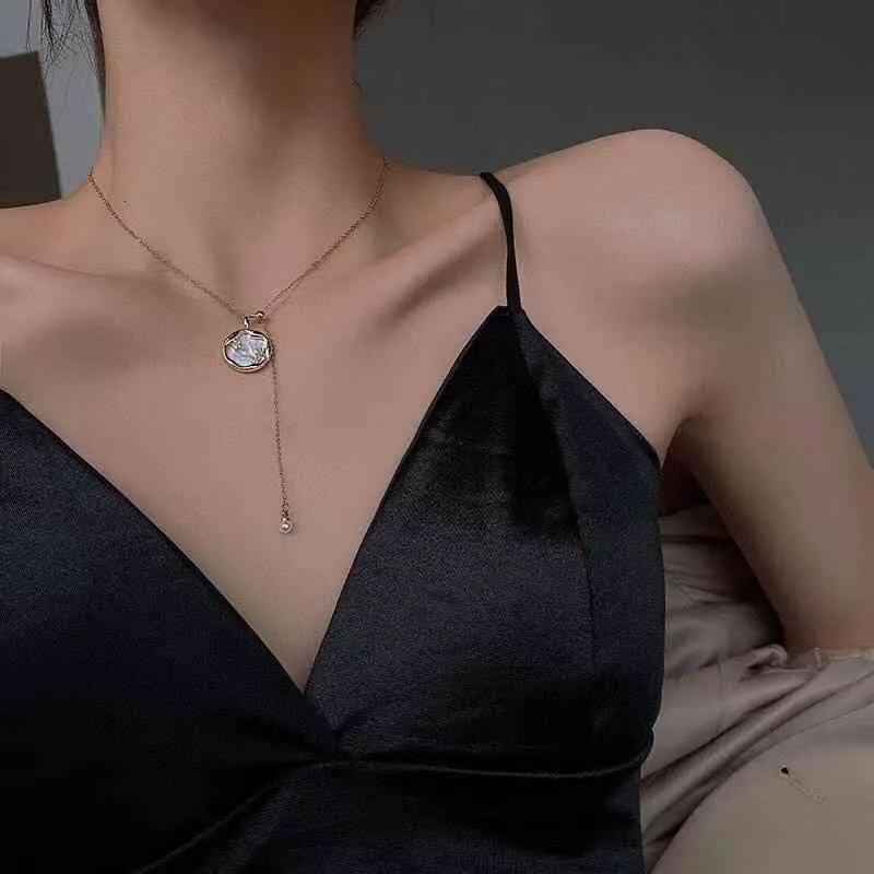 Sötvatten akoya pärla hängsmycke kvinnlig minoritet smycken design känsla av mode vit mor skalstjärna clavicle chain