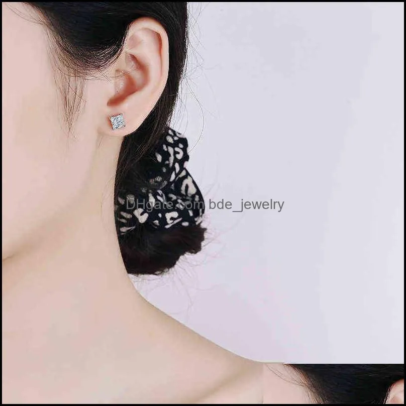100% Stud Earrings Princess Cut Ear Studs Solid Silver VVS Diamond Earring For Women Men Wedding Jewelry 220115