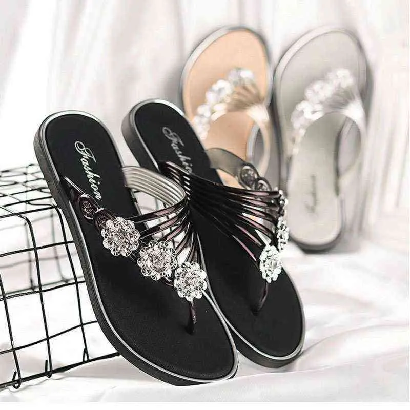 Slippers Verkoop luxueuze vrouwen schattige zomer open teen sandalen dame rubber rhinestones comfort bling mode sexy 220530