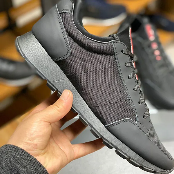 2022 uomini scarpe casual scarpe da ginnastica comode vera pelle maschile estate moda traspirante appartamenti netti lac-up scarpe da ginnastica da uomo DGDG HFGFJ