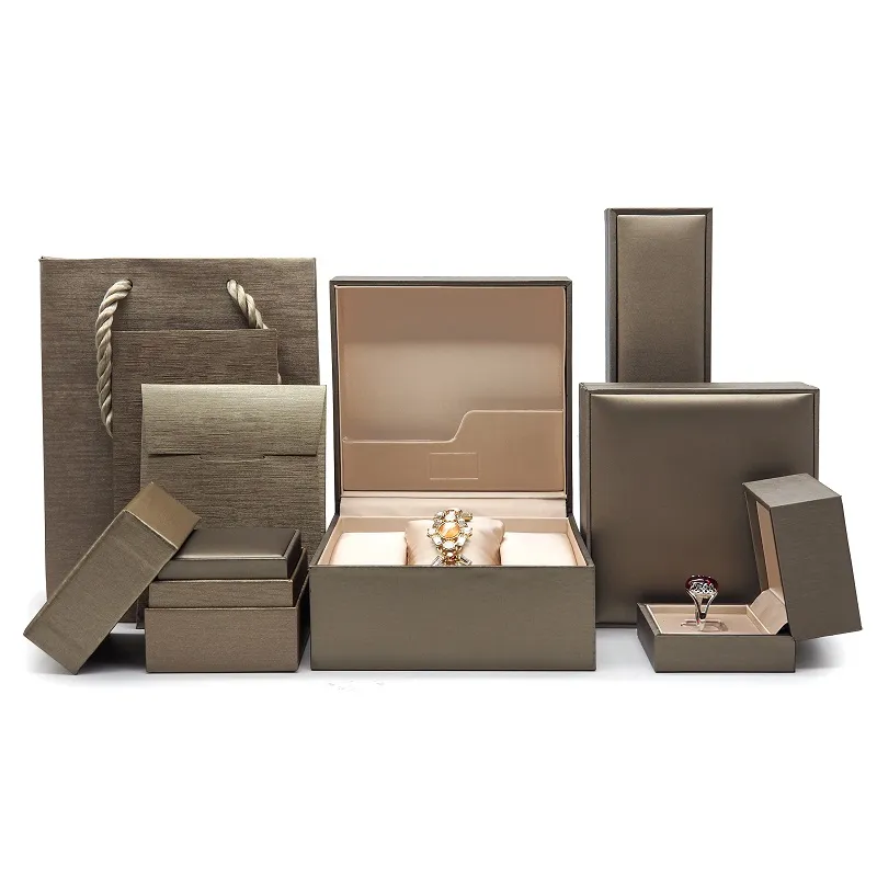Klassiek merk Jewelry Box Golden Pu Leather high-end ring ketting verpakking armband oorbellen doos met boodschappentas
