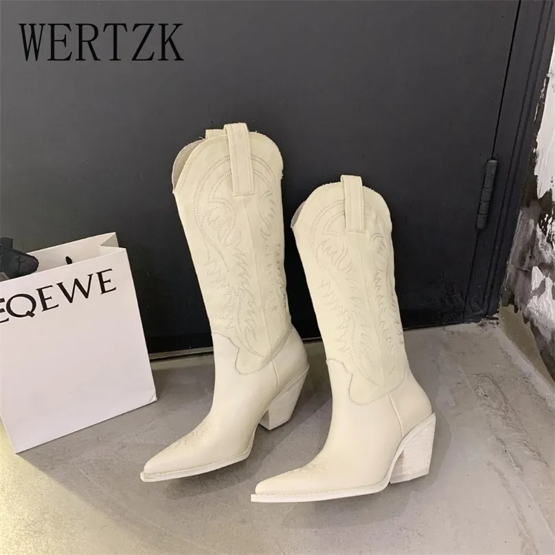 Fashion Emed Microfiber Leather Women Boots spetsade tå Western Cowboy Kneehigh Chunky Wedges 220813 GAI