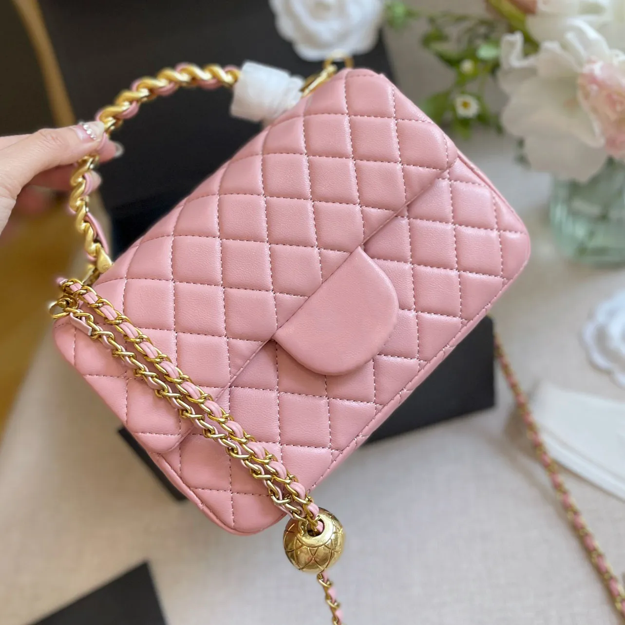 2022Ss Womens Pink Flap Bag Gold Ball Lambskin Handle Hardware Chain