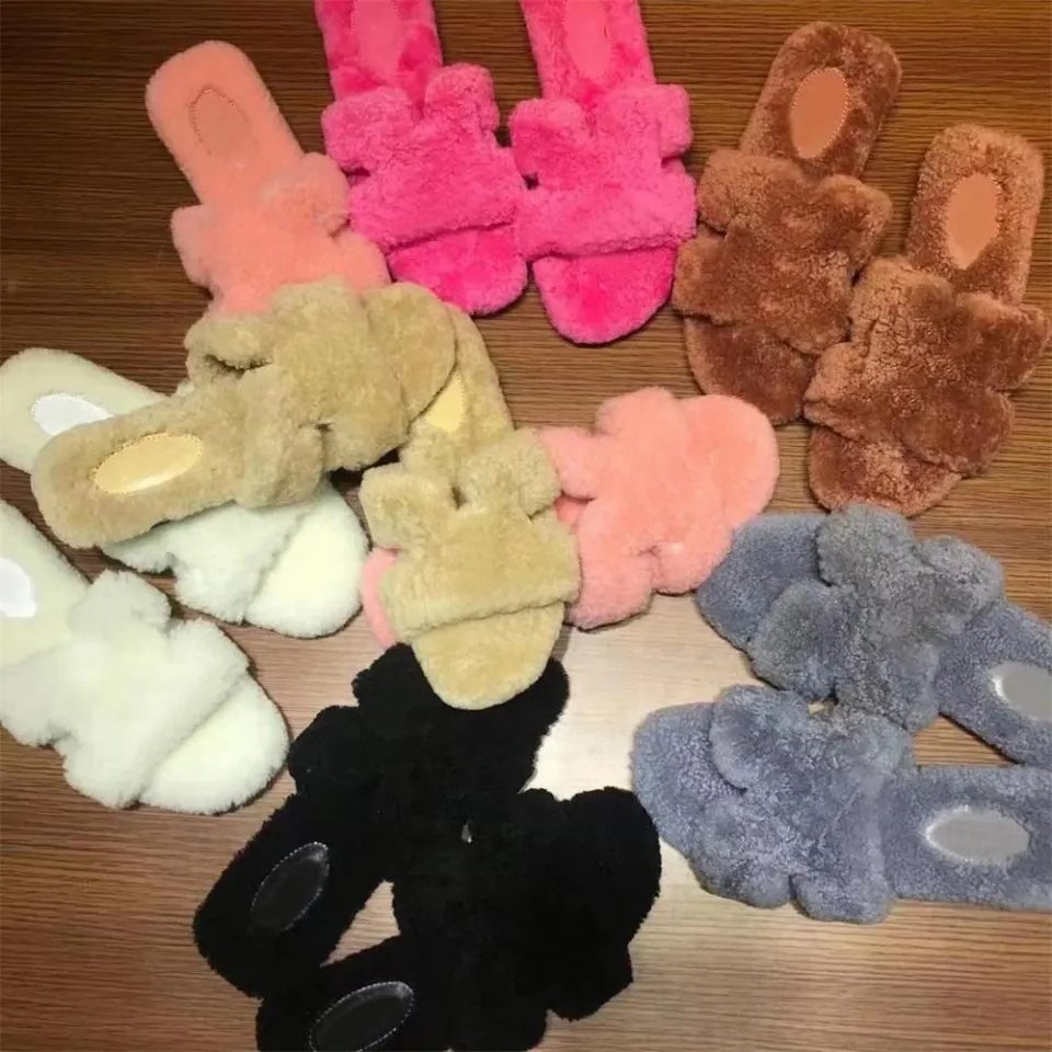 Najwyższej Jakości Kapcie Designer Futro Slide Moda Kobiety Pantofel Zima Ciepły Trójkąt Logoladies Flip-Flops Puszyste Furry Casual Buty List Różowe Białe Logo Mieszkania