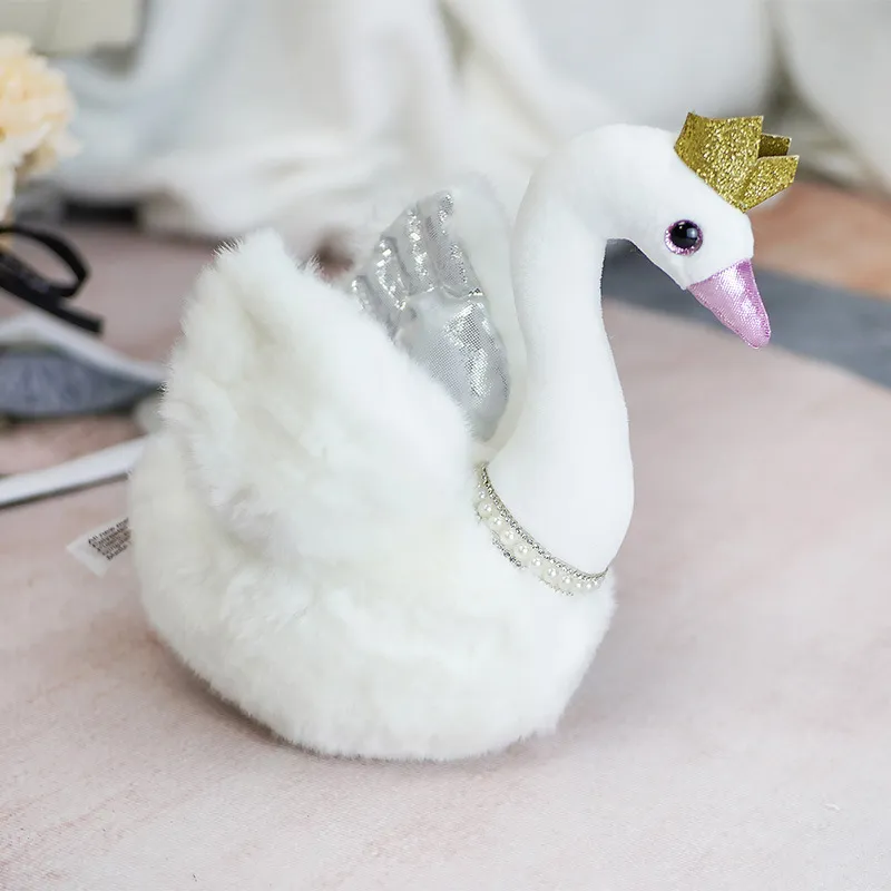 Black Swan Plush Princess Crown Keepsake Toy Peal Necklace White Couple Queen Pluxie For Wedding Decor 28cm From Babyhouse2020 9.1 DHgate.Com