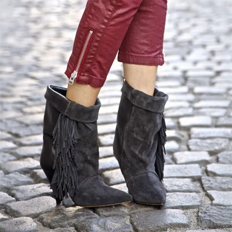 Couro de couro real preto cinza pontual tornozelo para mulheres 8 cm de altura Fringe Tassel Boots Short Ladies Bota Feminina Y200115