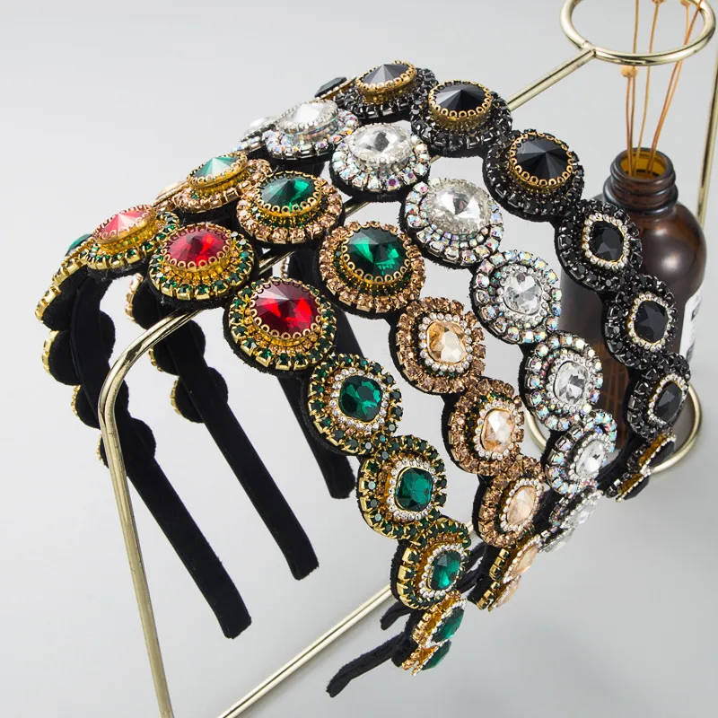 Crystal Rhinestone bejeweled pannband för kvinnor glittrande färg utsmyckad pärla boho hårband mode tillbehör för flickor