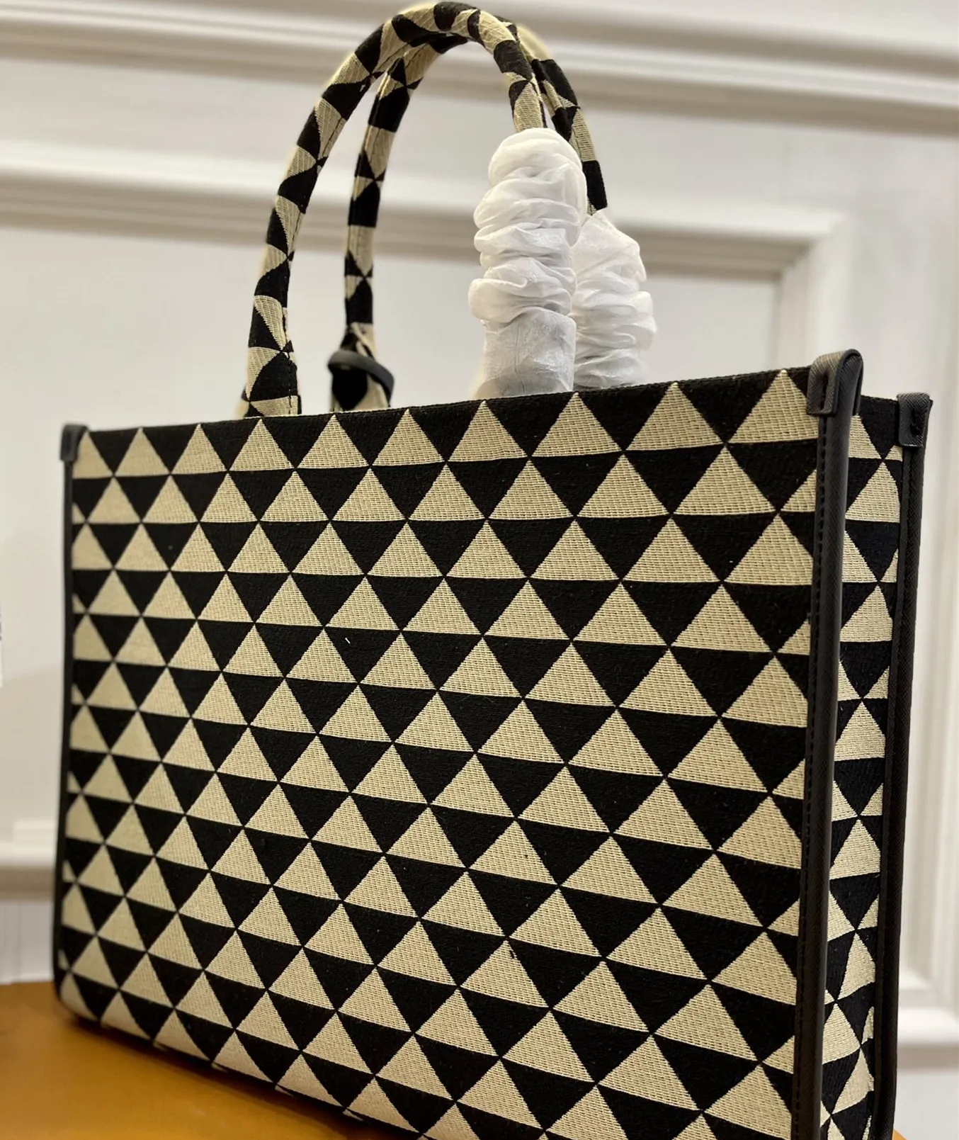 Latest Style Black And White Triangle Design Beach Bag Canvas