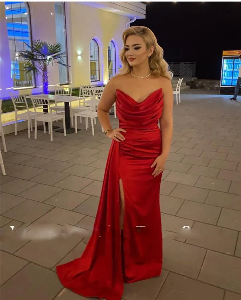 Einfache rote satin mermaid abendkleider hohe Seite geteilte Schatz bodenlange Falten Lange Prom Frauen formelle Kleiderparty Gast Promi -Kleider 2024