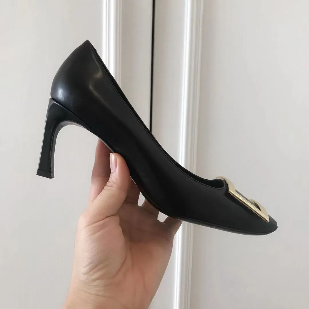 Designer di lusso da donna Primavera Autunno Tacchi alti Punta quadrata Scarpe da barca formali in pelle verniciata con tacco alto Tinta unita Scarpe da sposa rosse Nuovo look Ragazze