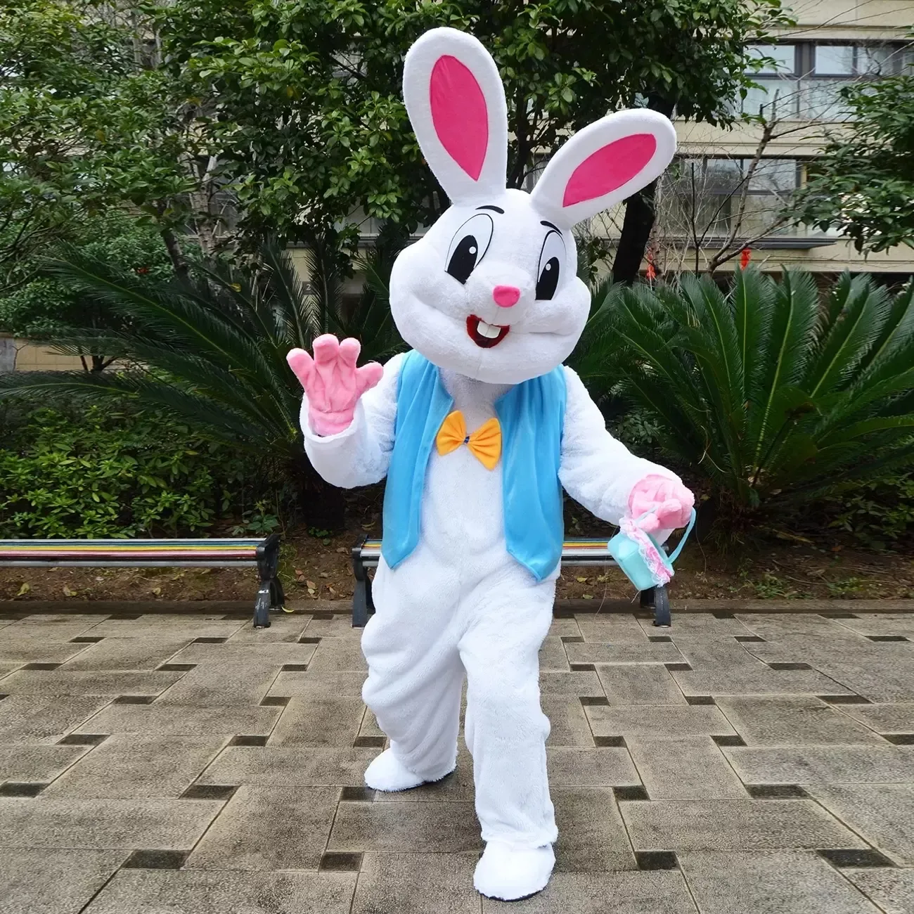 2022 White Bunny Bugs Mascot Costumes Christmas Fancy Party Dress Cartoon Character Outfit Suit Adults Size Carnival Easter Advertising Theme Clothing