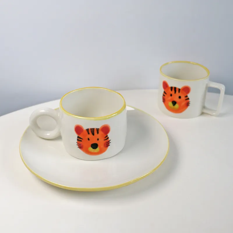 Tasses Saucers Creative Ins dessin animé peint à la main Little Tiger Mug Ceramic Water Breakfast Breakfast Milk Café Année Cadeau