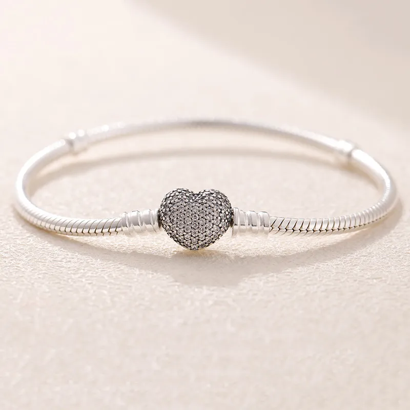 Klasik CZ Diamond Pave Love Heart Charms Bilezikler 925 STERLING Gümüş Yılan Zinciri Kadın Kız Tasarımcı Takı Pandora Bilezik İçin Orijinal Hediye Kutusu
