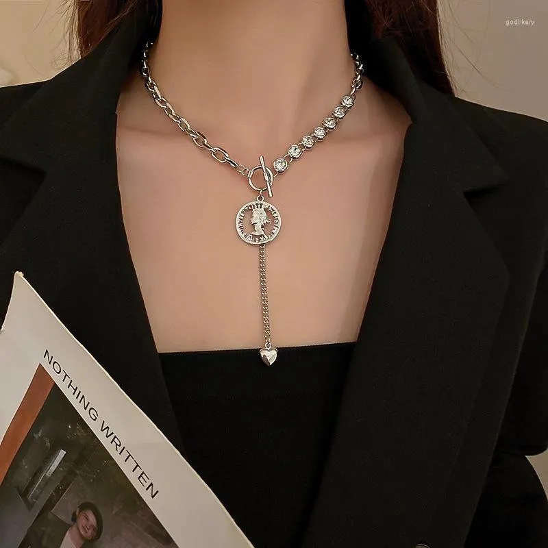 Chains Hip Hop Silver Color Chain Crystal Necklaces For Women Portrait Pendant Heart Statement JewelryChains Godl22