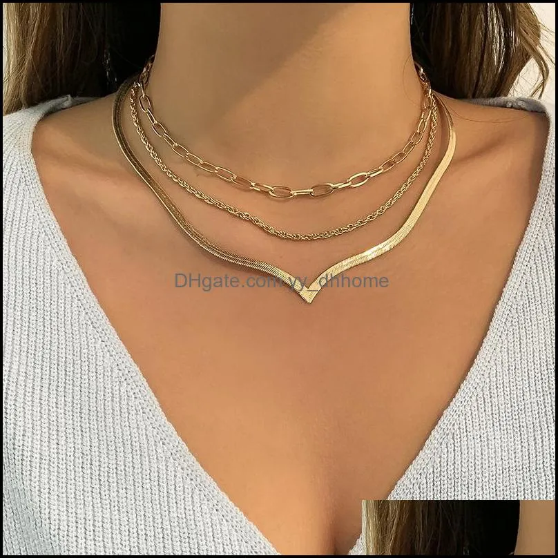 Light wind V-type snake bone chain Necklaces with hollow French clavicle chain simple twist versatile metal niche Exaggerated Retro Short Neck