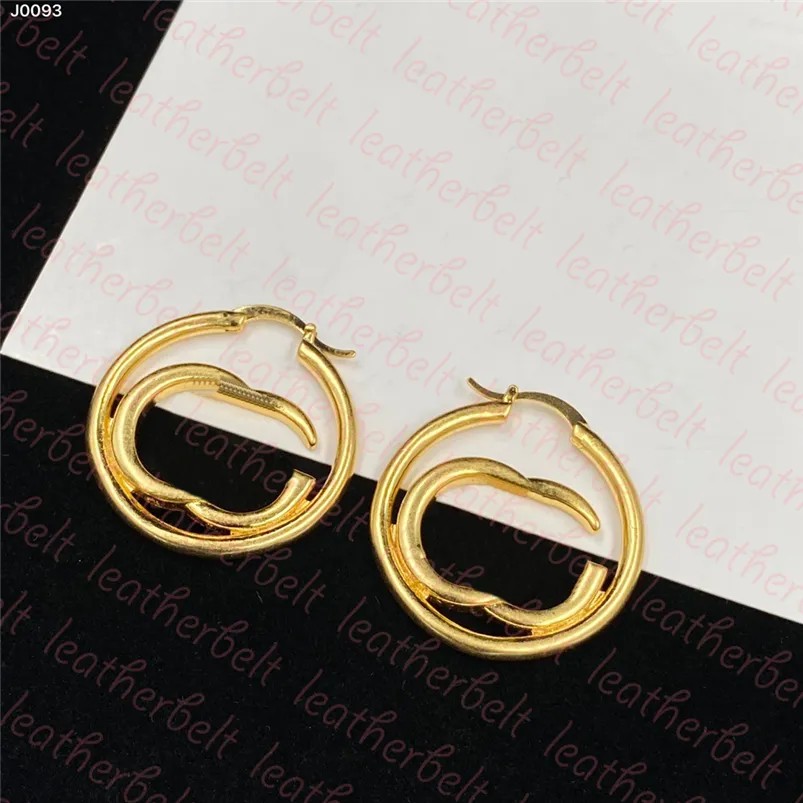 Pendientes retro chapados en oro Charm Chic Letter Stud Classic Ring Ear Studs para mujeres Pendientes simples Aro con caja