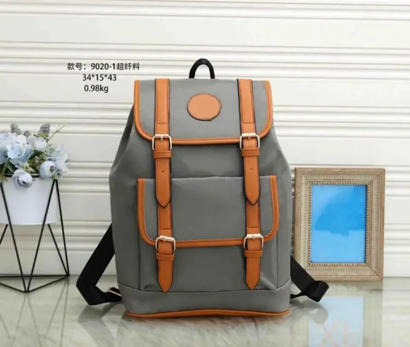Lyxdesigner högkvalitativa ryggsäckar Kvinnor och män mode resväskor läder messenger väskor skolväskor plånböcker axel totes