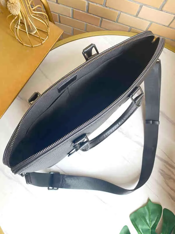 Portföljdesigner Classica Aktentasche Handväskor Laptop Bag Handväska Mens Fashion Casual Retro High Capacity Crossbody Handbagshoulder Påsar