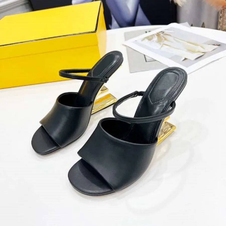 Classic Fashion Slides Sandals Lady Summer Sandals Designer Metal buckle large size Leather Thick bottom high heeled women shoe bagshoe1978 44