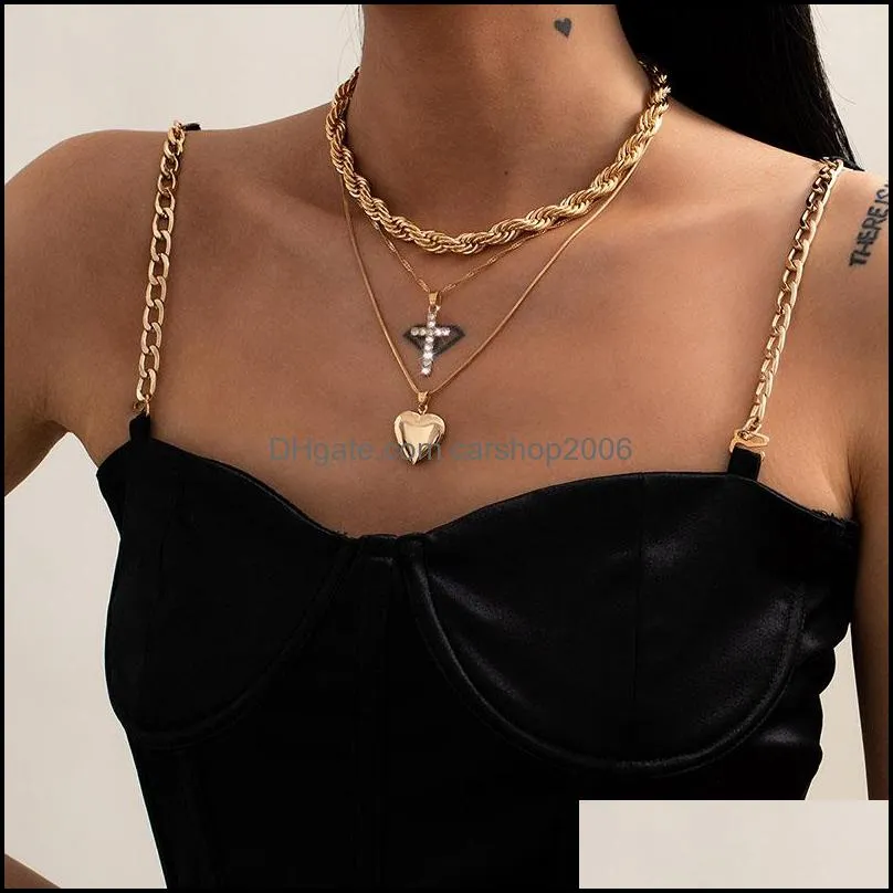 Punk Design Diamond Cross Pendant Necklace Exaggerated Twist Chain Heart-Pendant Fashion Simple Combination Clavicle Chain Combination Necklace Jewelry