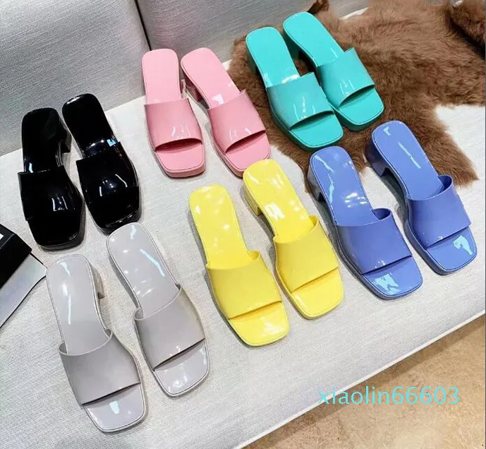 Moda-Diseñador de lujo sandalias de mujer zapatillas con suela de goma tacones cuadrados calidad una variedad de colores