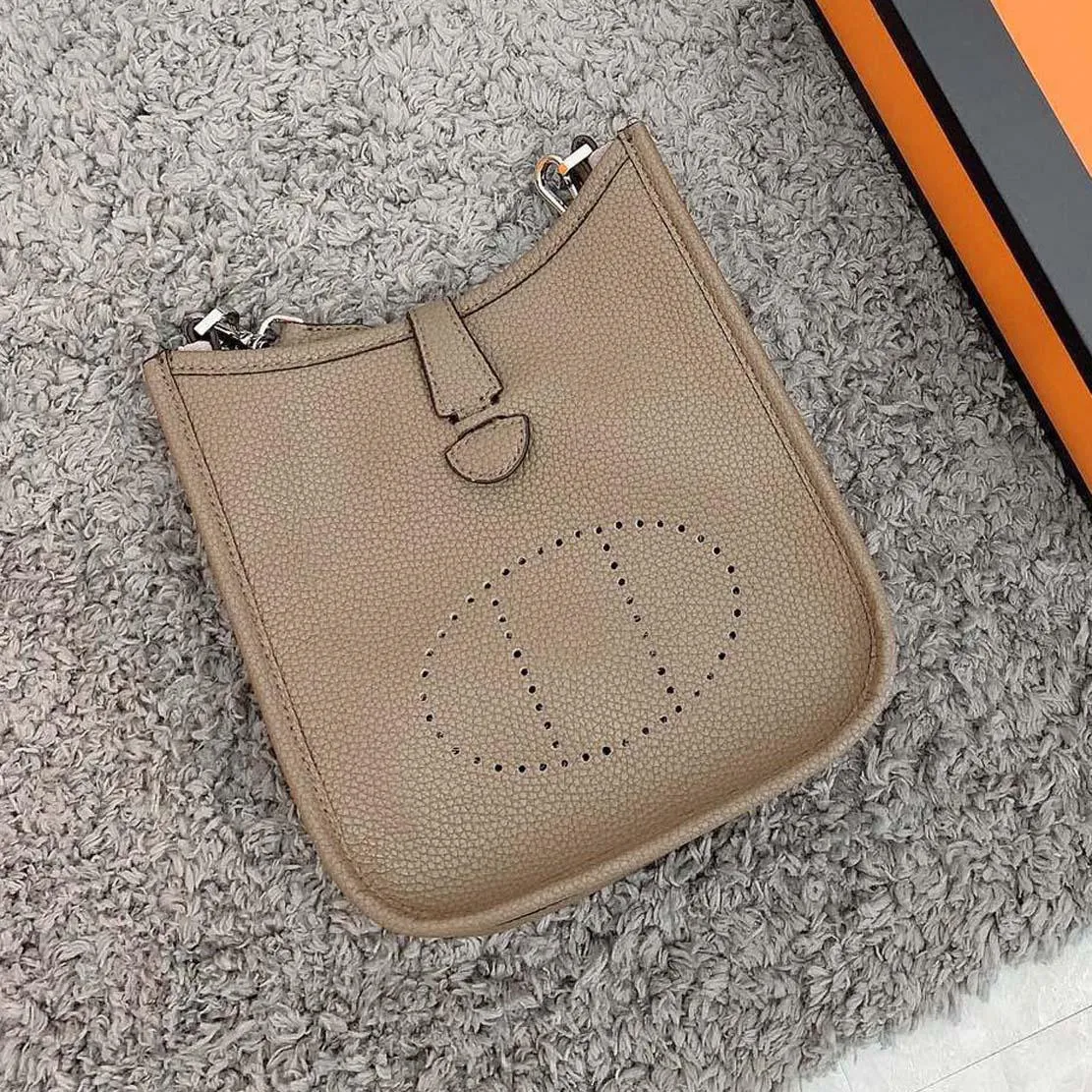 Designer handväskor kameraväska fation kvinnor handväskor klaff plånbok ränder axelväskor tofs pendelle toppkvalitet mjuk 6612