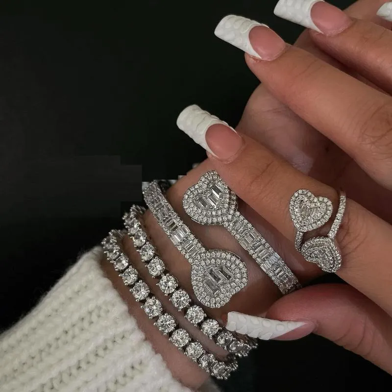 Anneaux de mariage Géométrique Coeur Carré Charme Glacé Bling 5A CZ Femmes Anneau Top Qualité Ouvert Ajusté Doigt Bijoux