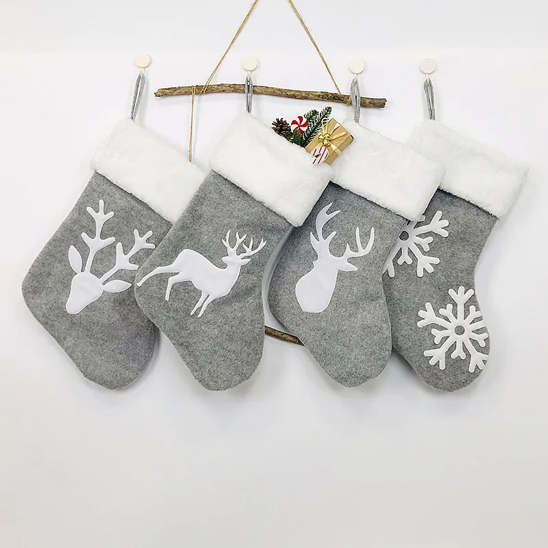 2022 Nuove decorazioni natalizie Borse regalo di Natale a sospensione Elk ricamato a regali di calzini di qualità