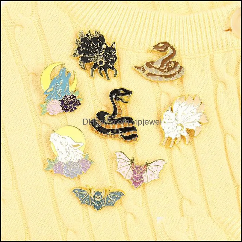 european animals series clothes brooch wolf bat snake fox alloy corsage badges moon star sun flowers lapel pins for backpack hat sweater clothing