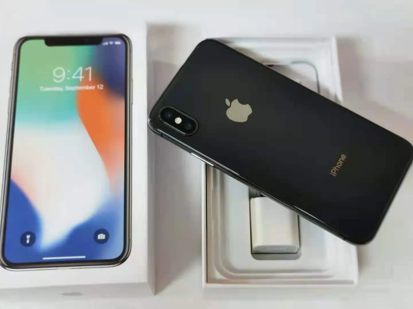 Refurbished Phones: 5.8 Inch Hexa Core Smartphone With Face ID