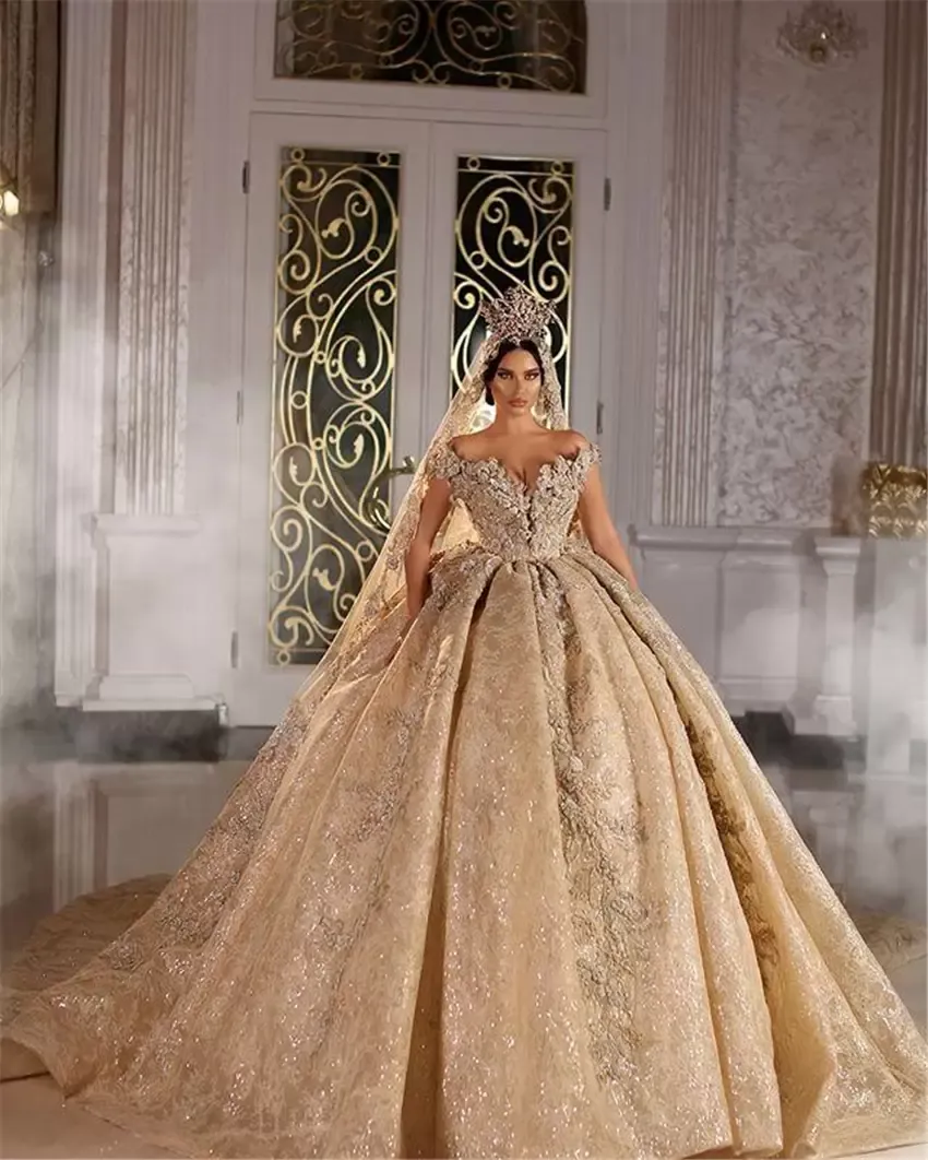 Robe de mariée brillante, Champagne, épaules dénudées, luxe, perles de cristal, arabie saoudite, dubaï, grande taille, 2022