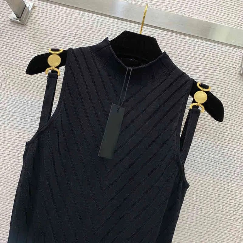 패션 2023 디자이너 디자인 이른 봄 새로운 메두사 금속 액세서리 서스펜더 디자인 탄성 랩 스커트 니트 드레스