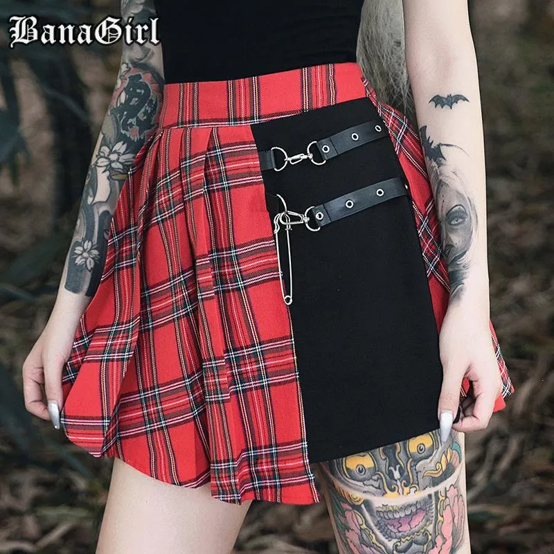 Spódnice Gothic Punk Y2K Lolita kobiety czerwona chusta plisowana suknia balowa wysokiej talii Patchwork Mini spódniczka moda Streetwear klamra spódnice damskie