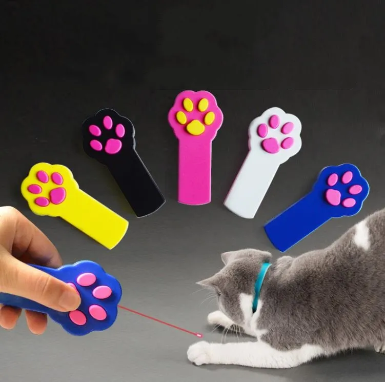 面白い猫の足のビームレーザートイインタラクティブオートマチックレッドレーザーポインターエクササイズトイペット用品