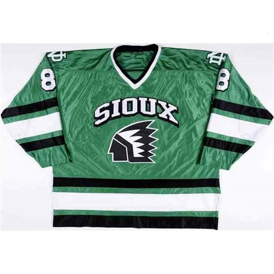 MThr 8 Mike Commodore North Dakota Fighting Sioux HOCKEY JERSEY Heren borduurwerk gestikt Aanpassen van elk nummer en naam Jerseys