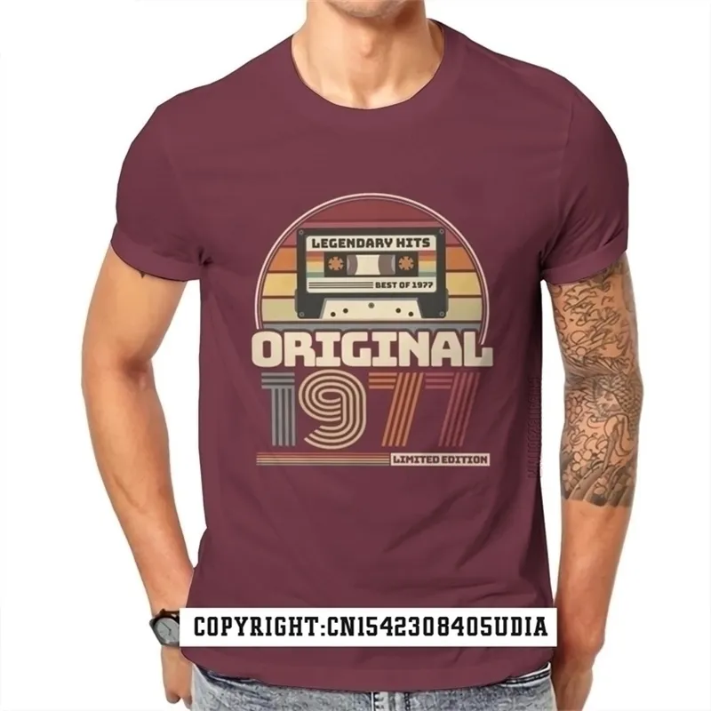 Bellissimo nastro vintage retrò compleanno 1977 T-shirt premium da uomo Moda slim fit Top Camicia in cotone confortevole 220520