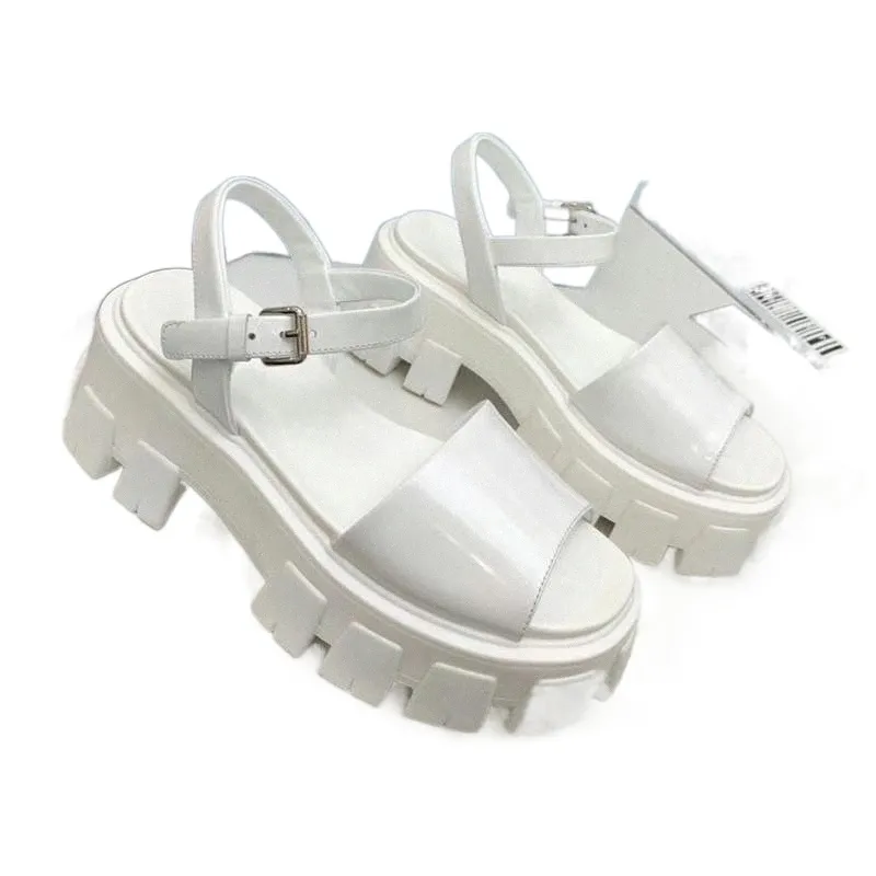2022 Monolith Luxurys Designer Women Sandals Summer Buckle Strap Patent Leather Original Box Classics 넓은 단단한 패턴 캔버스 슬리퍼