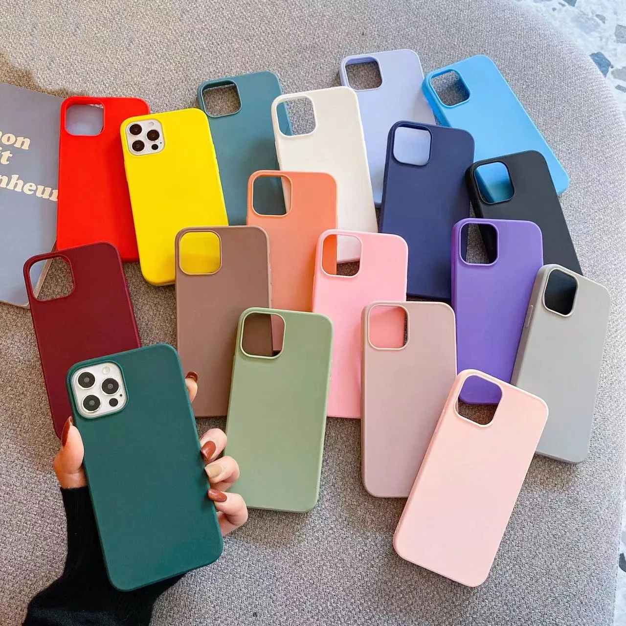 nuove custodie per telefoni per iPhone 11 12 13 Pro max 12 13 Mini X XRXS XS Max 7 8P 6G 6P TPU custodia protettiva in silicone morbido smerigliato