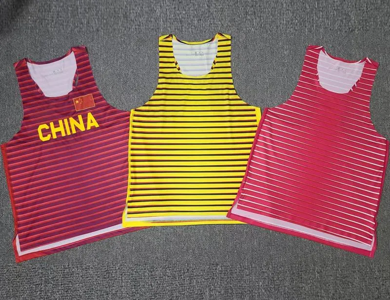 Mens Tank Tops Uganda Stripes Man Fast Running Net Breattable Vest Speed ​​Professional Athlete Track Field Singlet Anpassningsbar